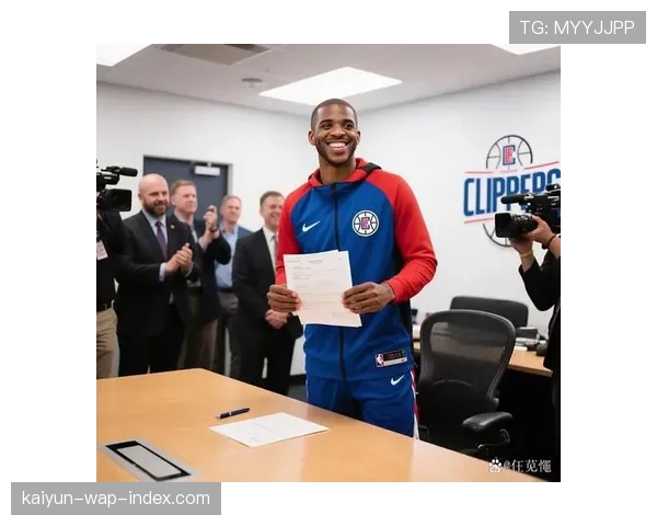 快船送走保罗节省700万税 腾出阵容名额待后续操作 快船送走保罗节省700万税 腾出阵容名额待后续操作